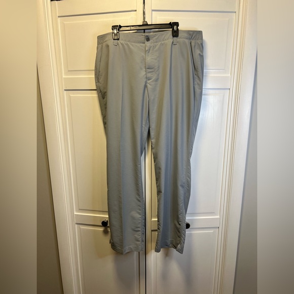 Under Armour Golf Pants Size Men’s 42 Color Light Gray - Picture 1 of 12